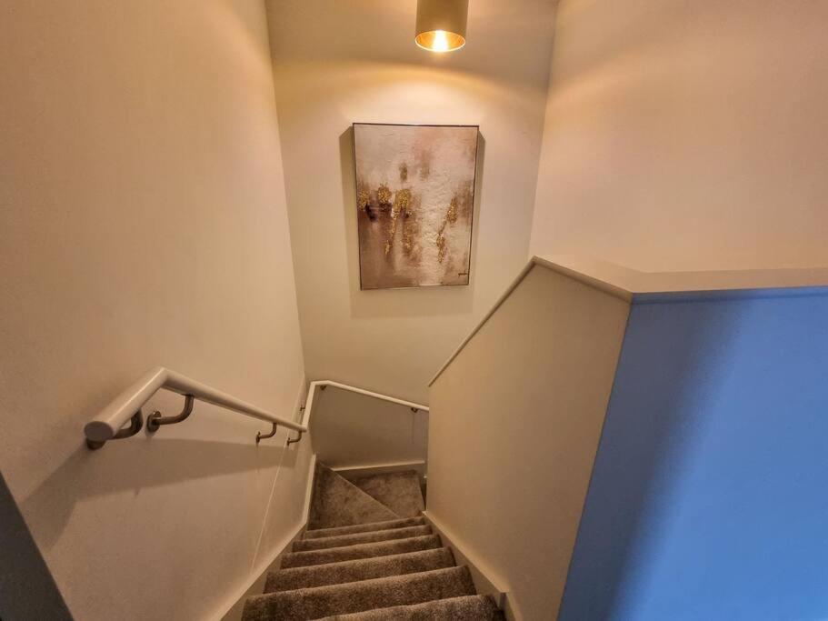 Stunning 4-Bedroom Townhouse With Free Parking Mánchester Exterior foto