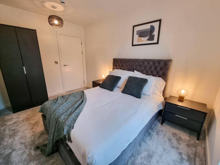 Stunning 4-Bedroom Townhouse With Free Parking Mánchester Exterior foto