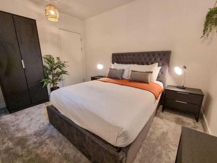 Stunning 4-Bedroom Townhouse With Free Parking Mánchester Exterior foto