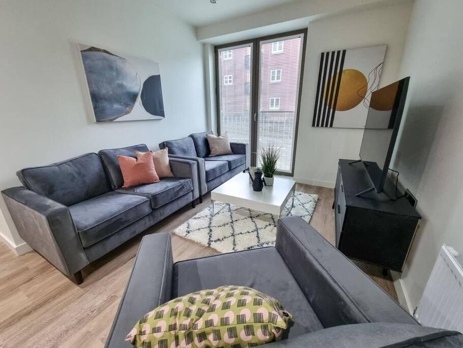 Stunning 4-Bedroom Townhouse With Free Parking Mánchester Exterior foto